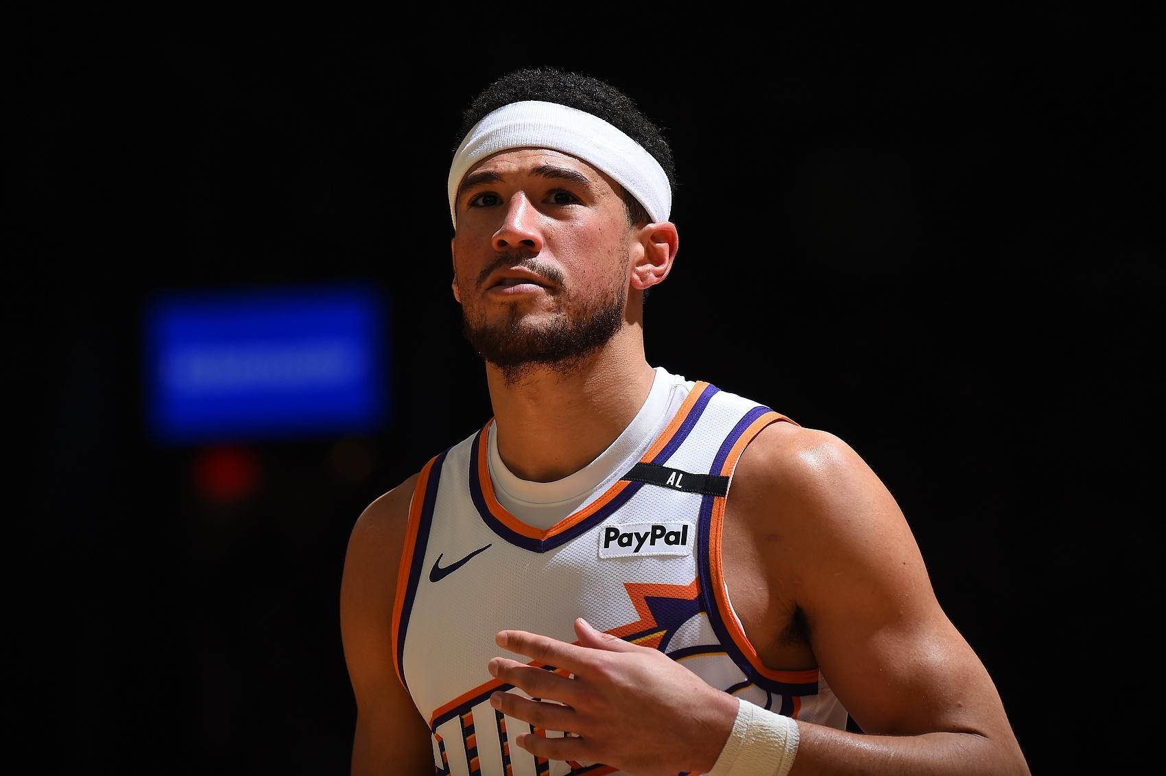 华体会官网下载-2年1.45亿！Lowe：我很喜欢布克 但太阳真没必要现在就续约他