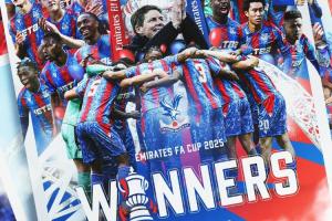 巴萨曼城照样掀！格拉斯纳曾带队不败夺欧联，现6战丢1球夺足总杯