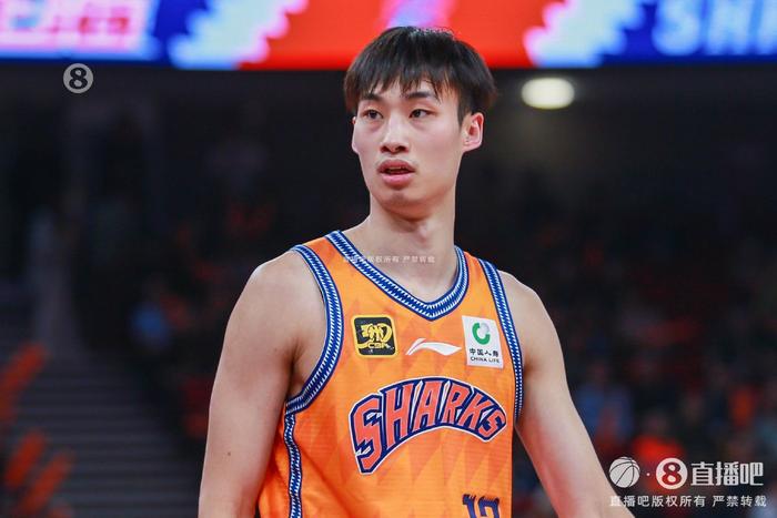 hth-上海更新国内球员注册信息：与戴昊续约2年 然后租借至宁波